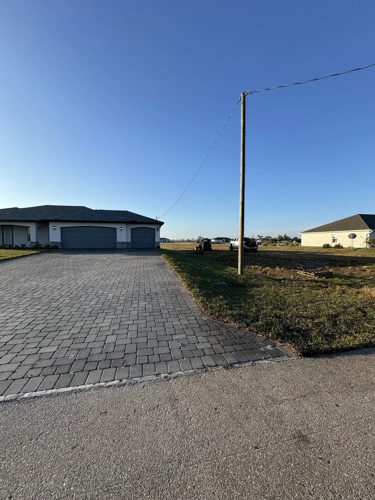 Lawn Maintenance by Blue Collar Q, Cape Coral FL — photo 2